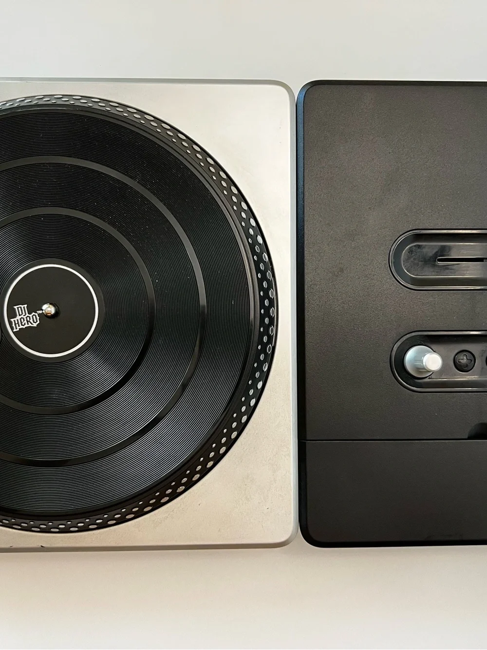 Nintendo Wii DJ Hero Turntable Controller  TESTED